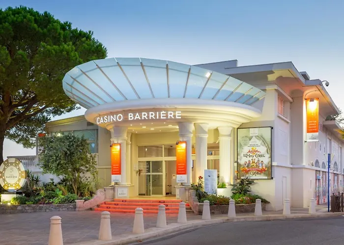 Les Chenes فيلة *